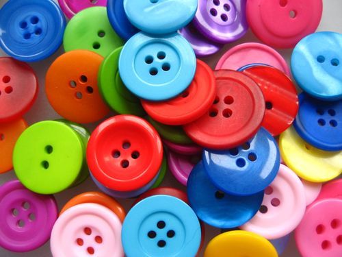 Mastering the Details: The Ultimate Guide to Button Colors for Core Wardrobe