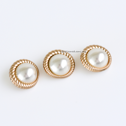 Mermaid Pearl Button