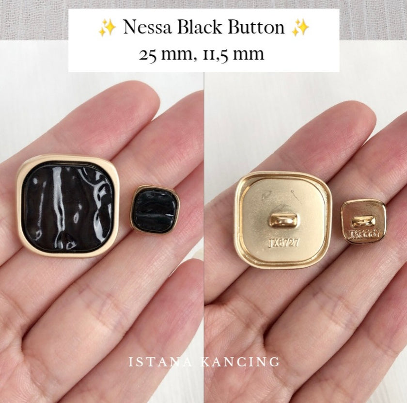 Nessa Button