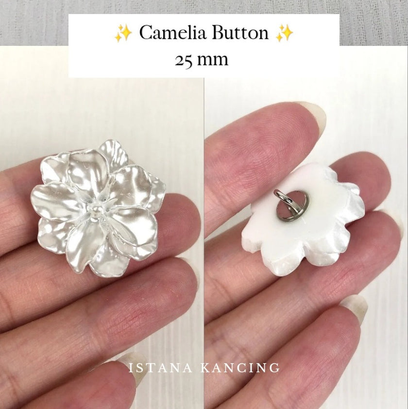 Camelia Kancing Bunga 25mm