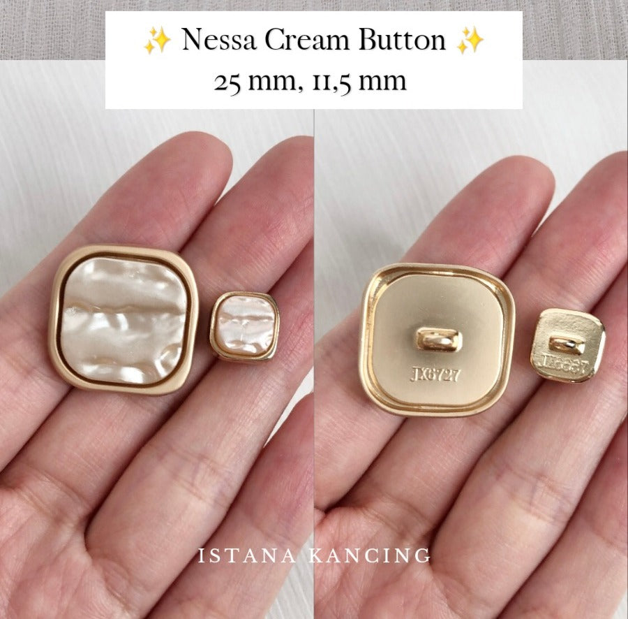 Nessa Button