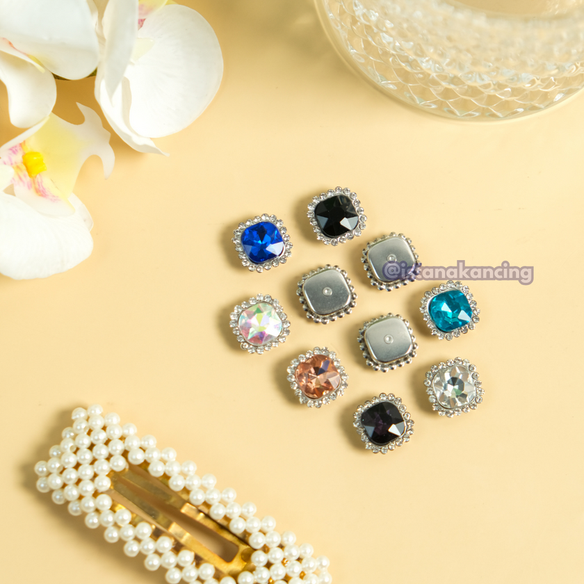 Square Ring Crystal Claw Setting 10mm