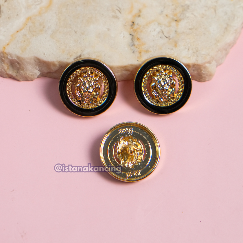 Tombol Logam Balmain