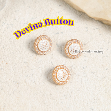 Devina Button