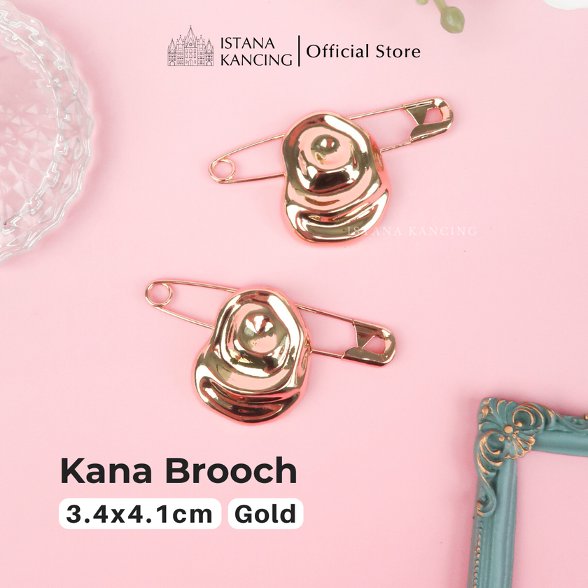 Kana Brooch