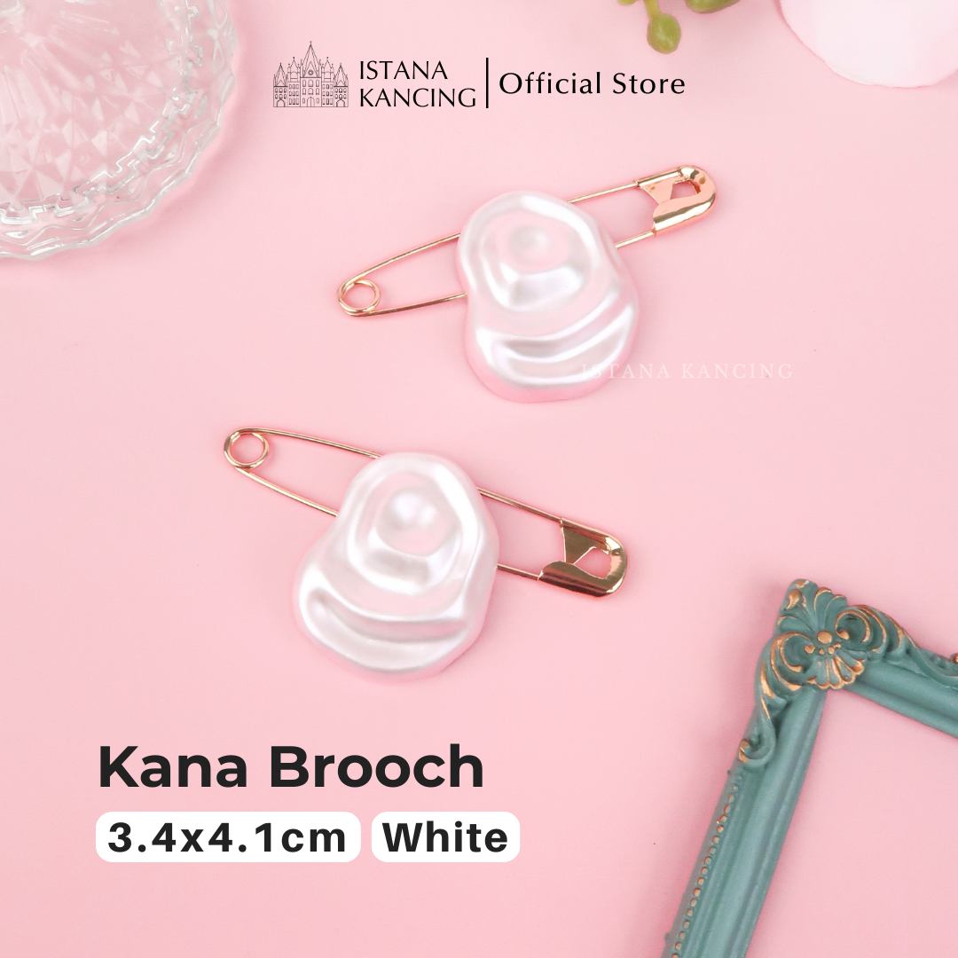 Kana Brooch