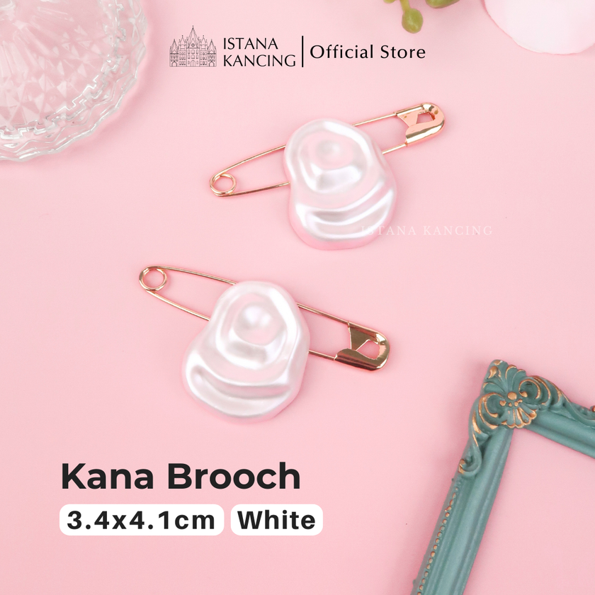 Kana Brooch