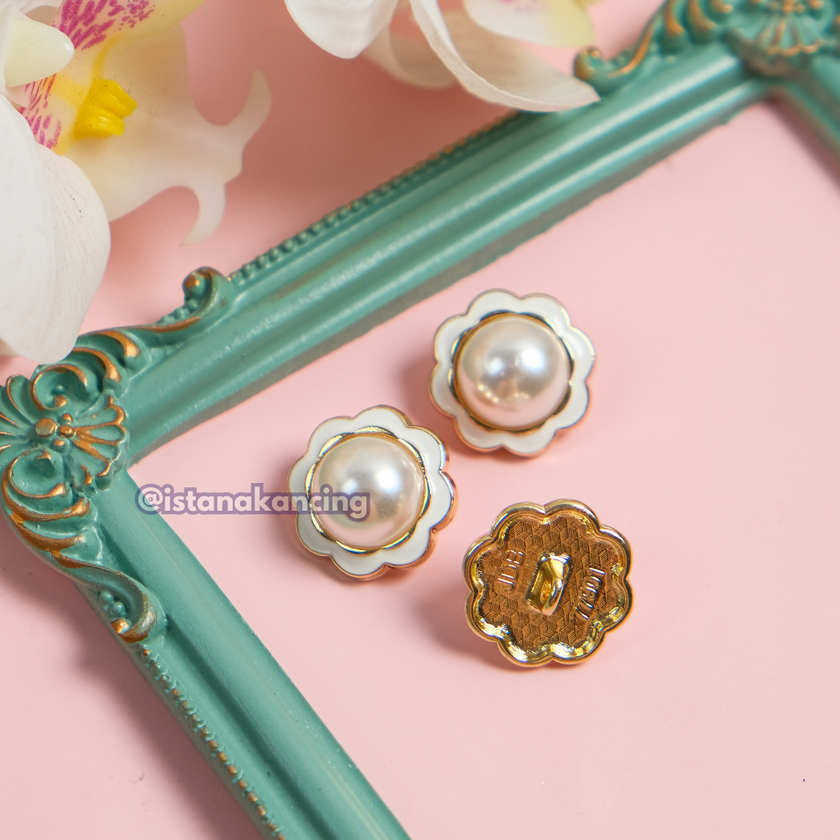 Jennie Pearl Button Hitam & Putih 18mm