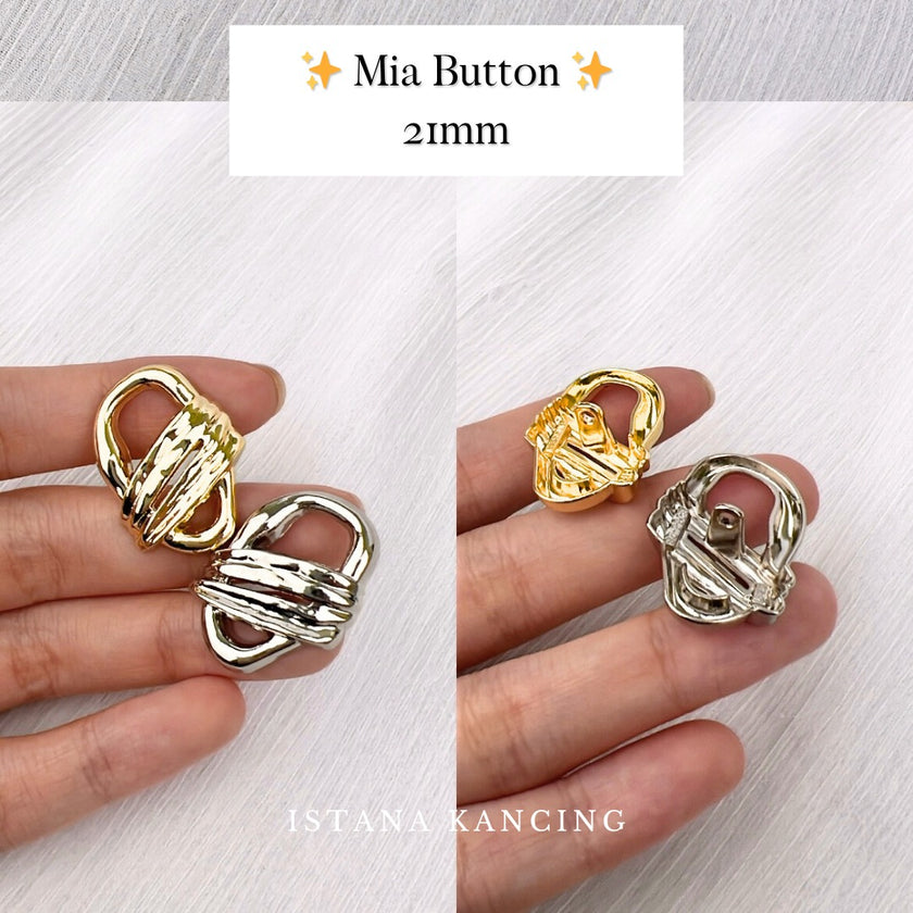 Mia Button