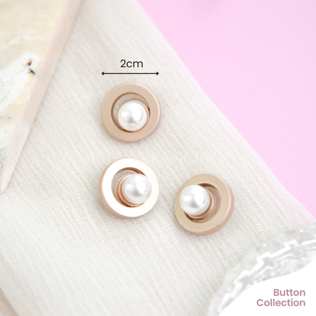 Minimal Pearl Button