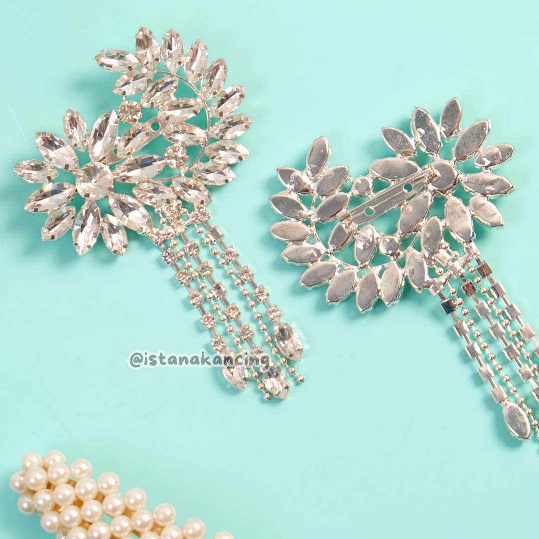 Oriana Pin Brooch
