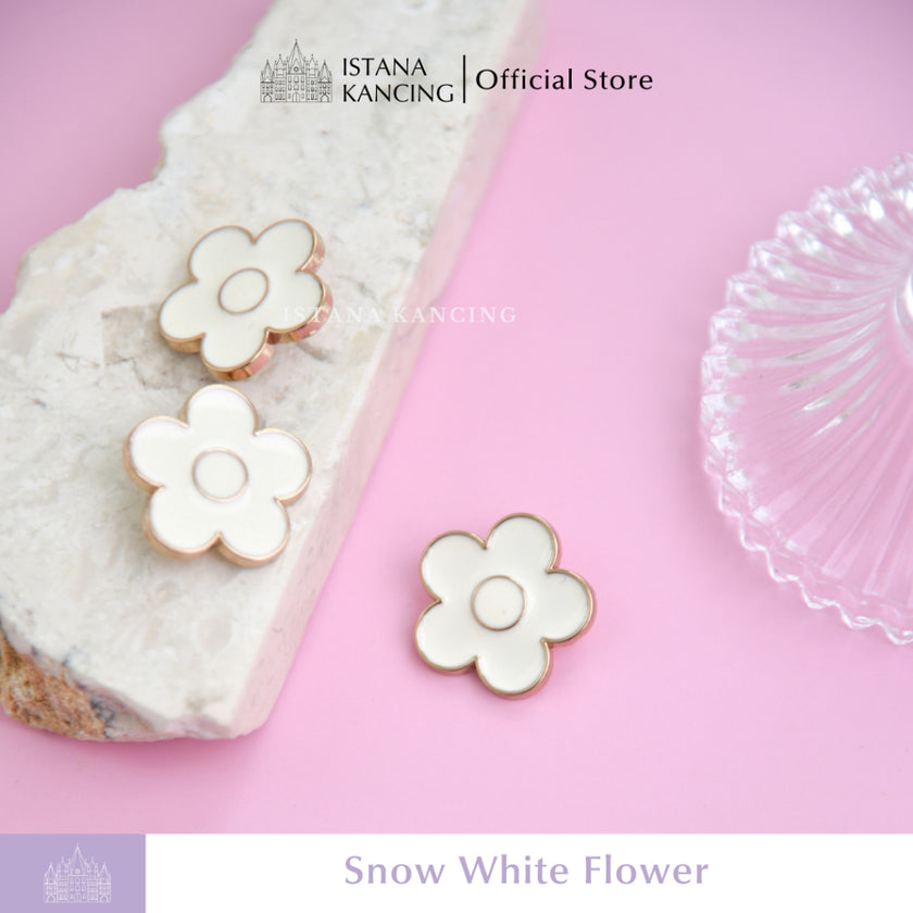 Snow White Button