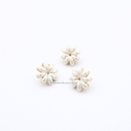 Vienna Flower Button