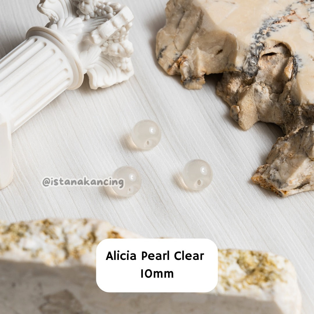 Alicia Pearl