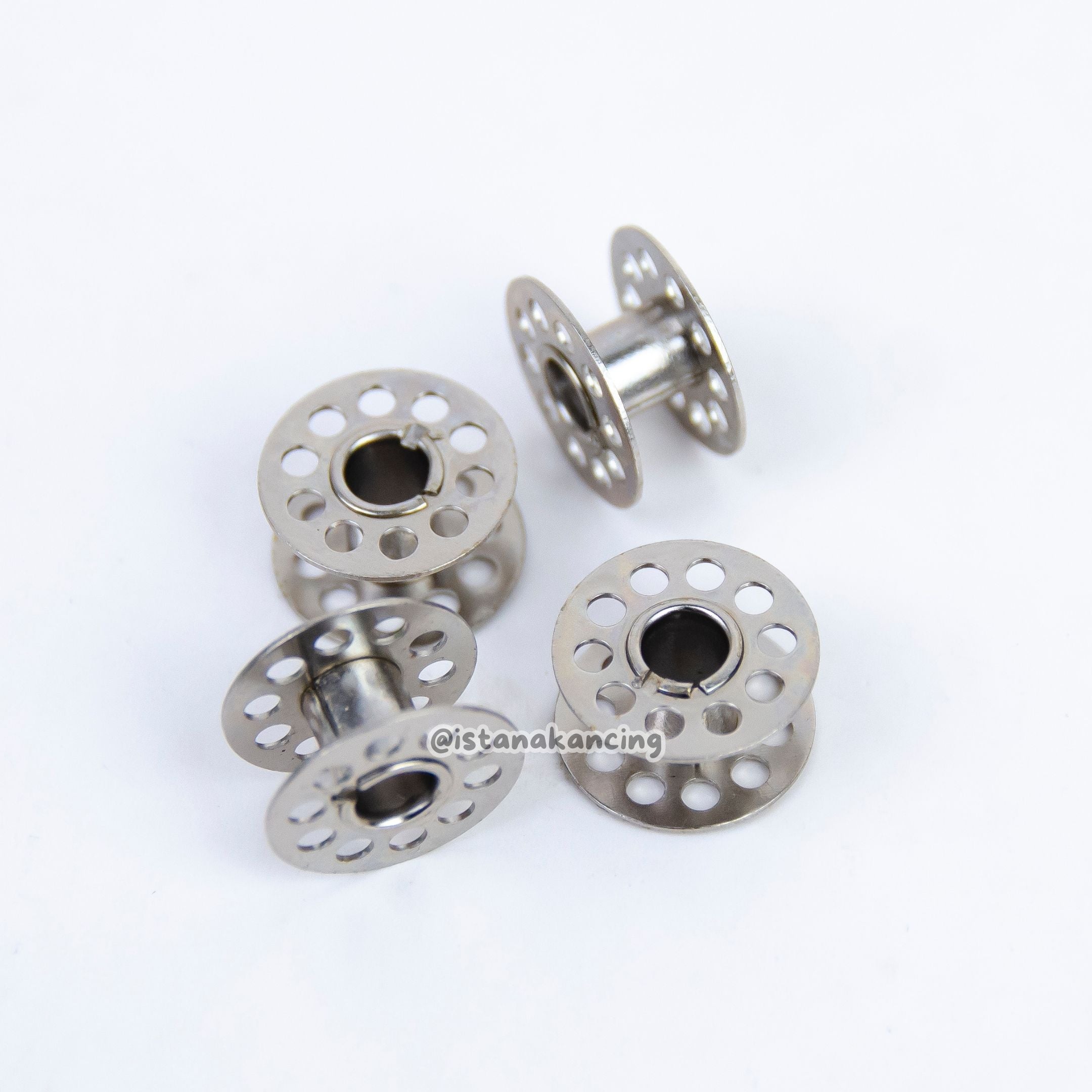 Spool Bobbin Mesin Jahit Butterfly / Tradisional / Hitam Untuk kebutuhan Rumah tangga | Istanakancing