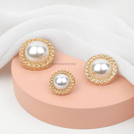 Chanel Pearl Grade B