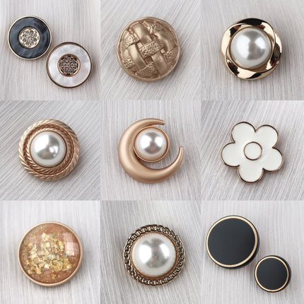 Dior Button