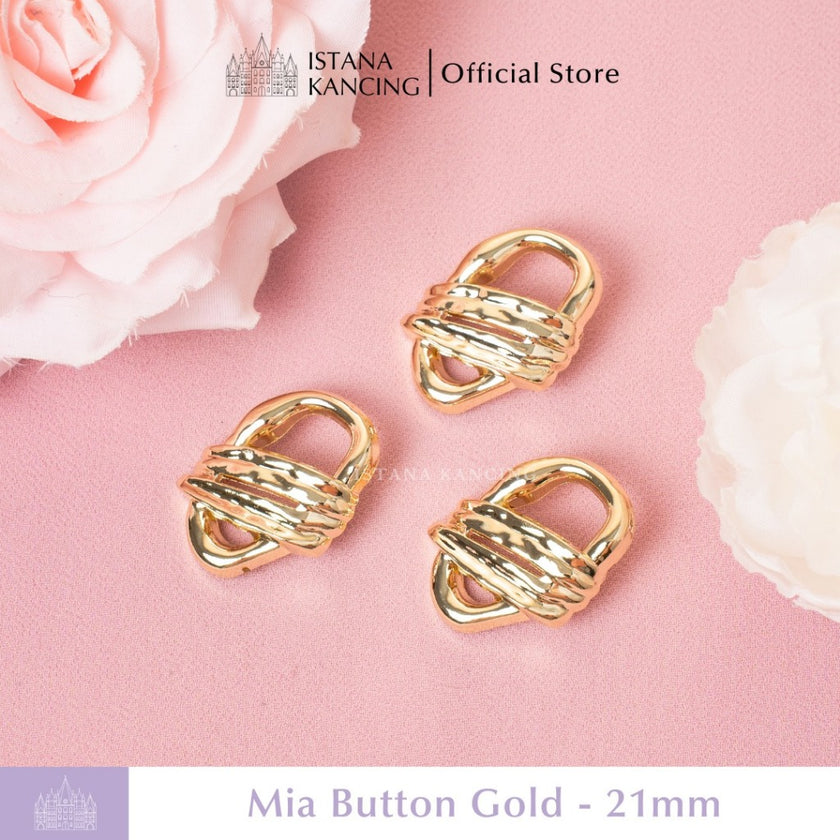 Mia Button