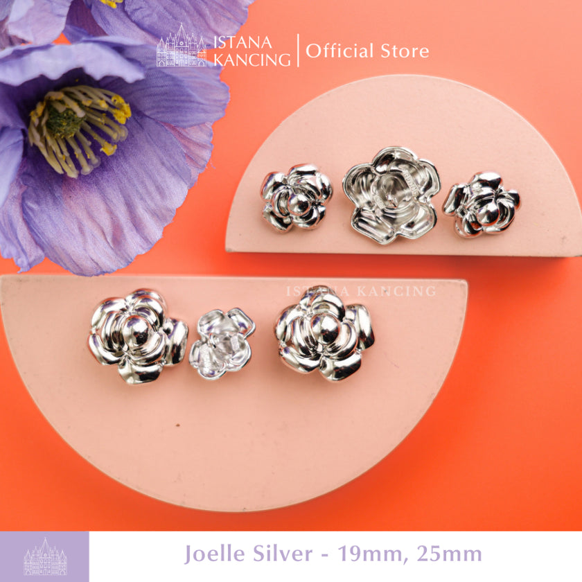 Joelle Flower Button