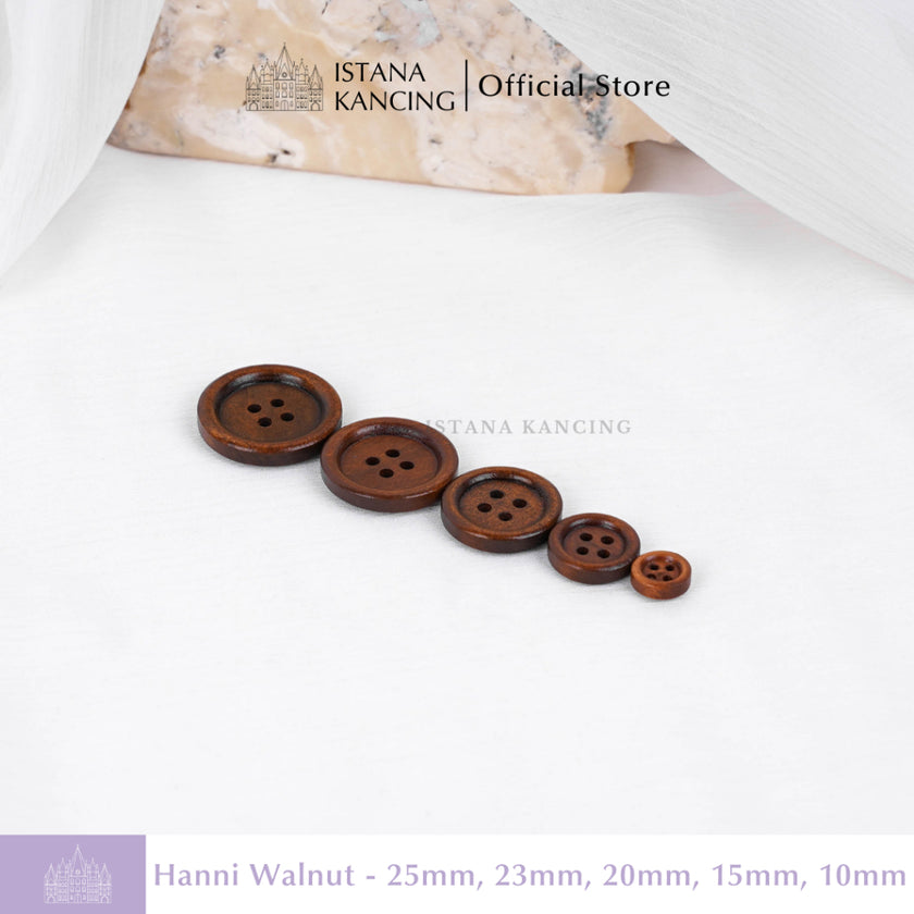 Hanni Button 4 Holes