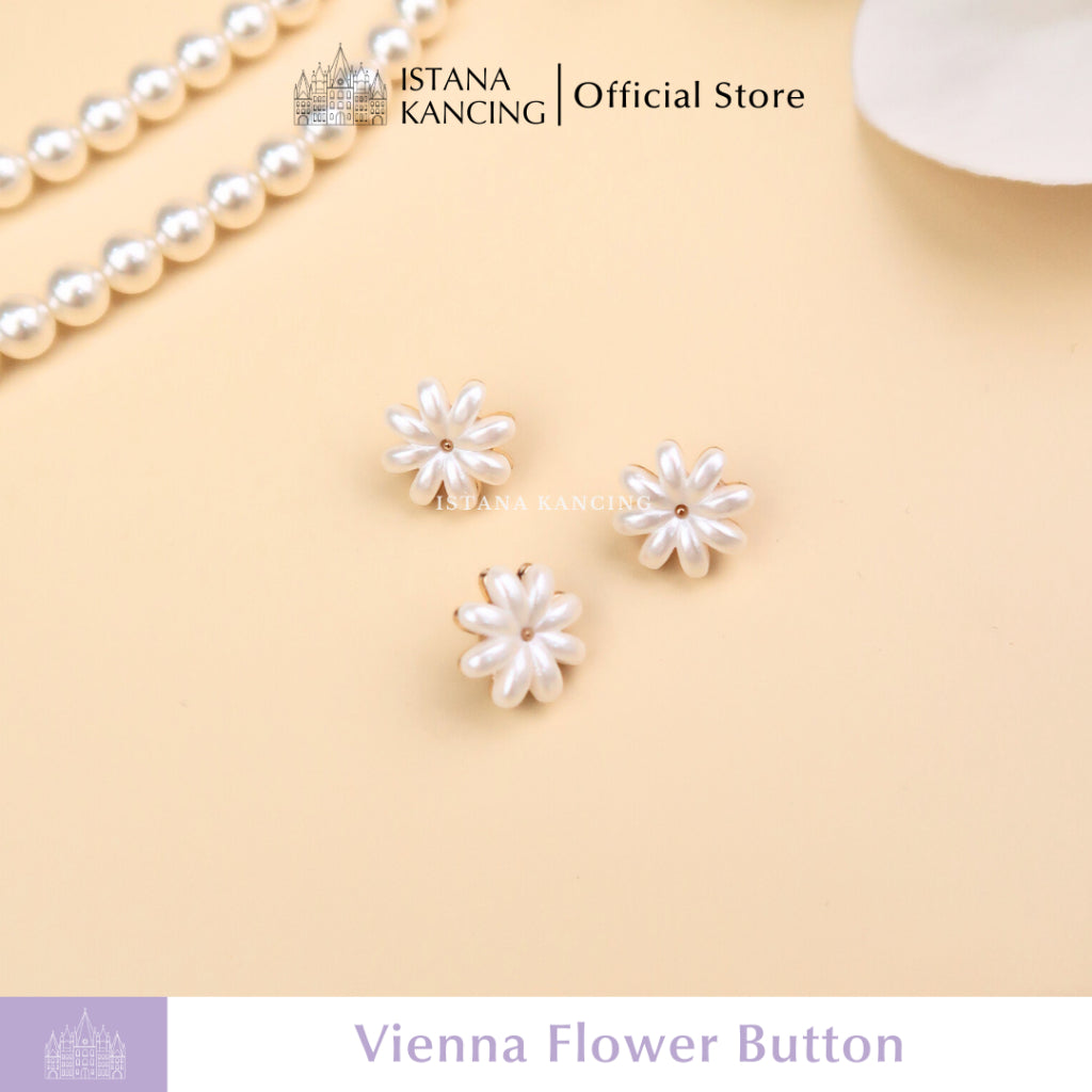 Vienna Flower Button