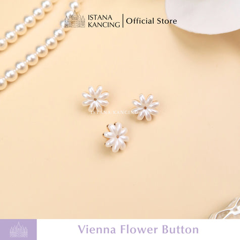 Vienna Flower Button