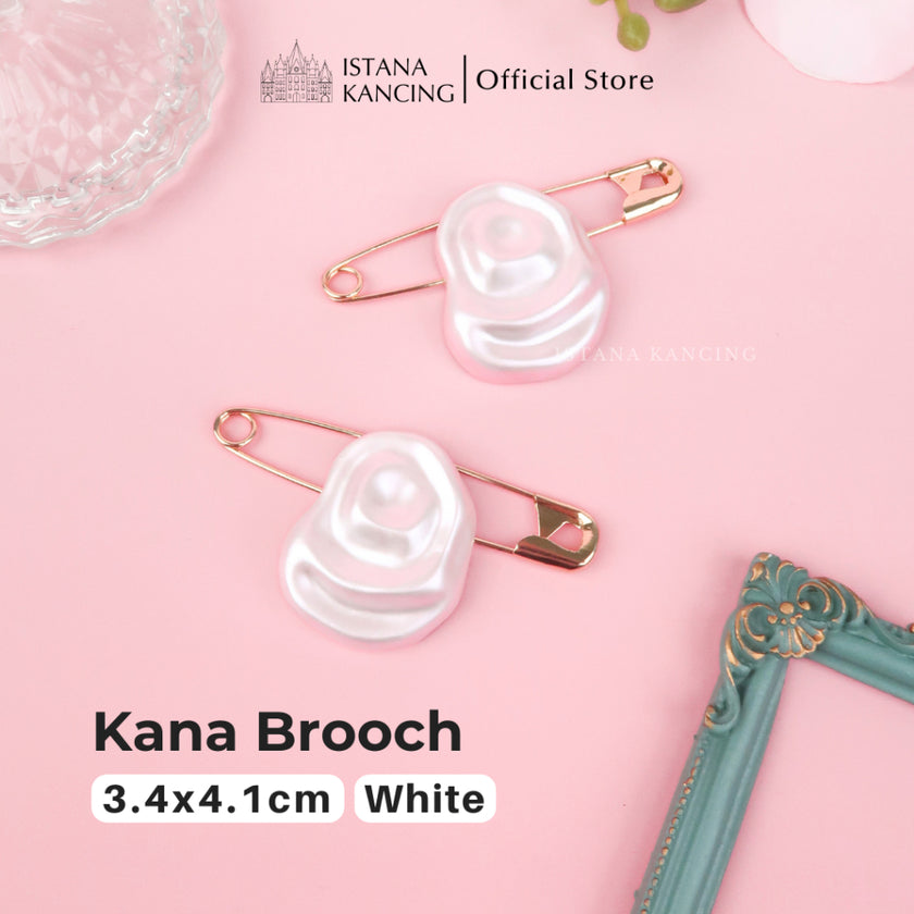 Kana Brooch