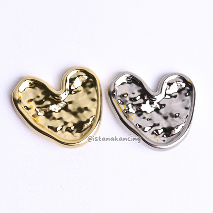 Lydia Heart Button
