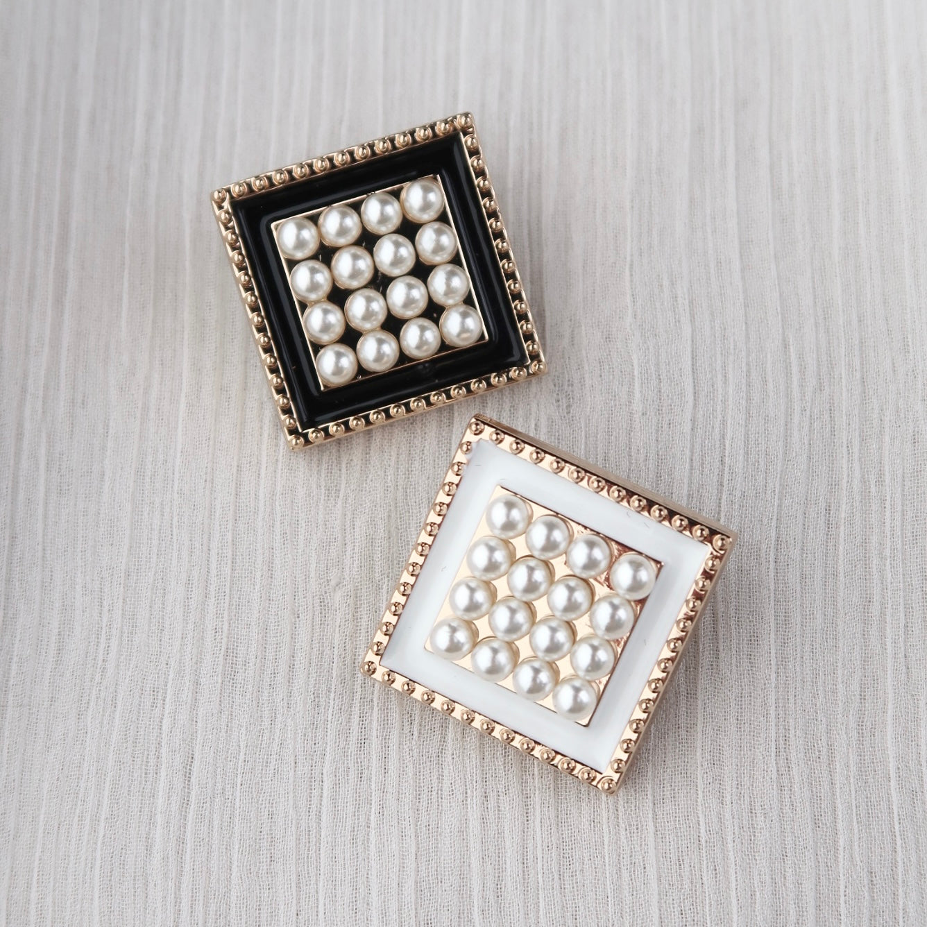 Square Medallion Pearl