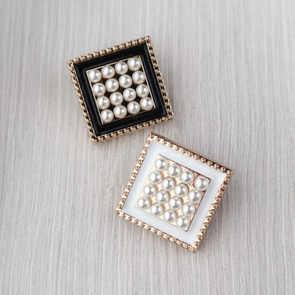 Square Medallion Pearl